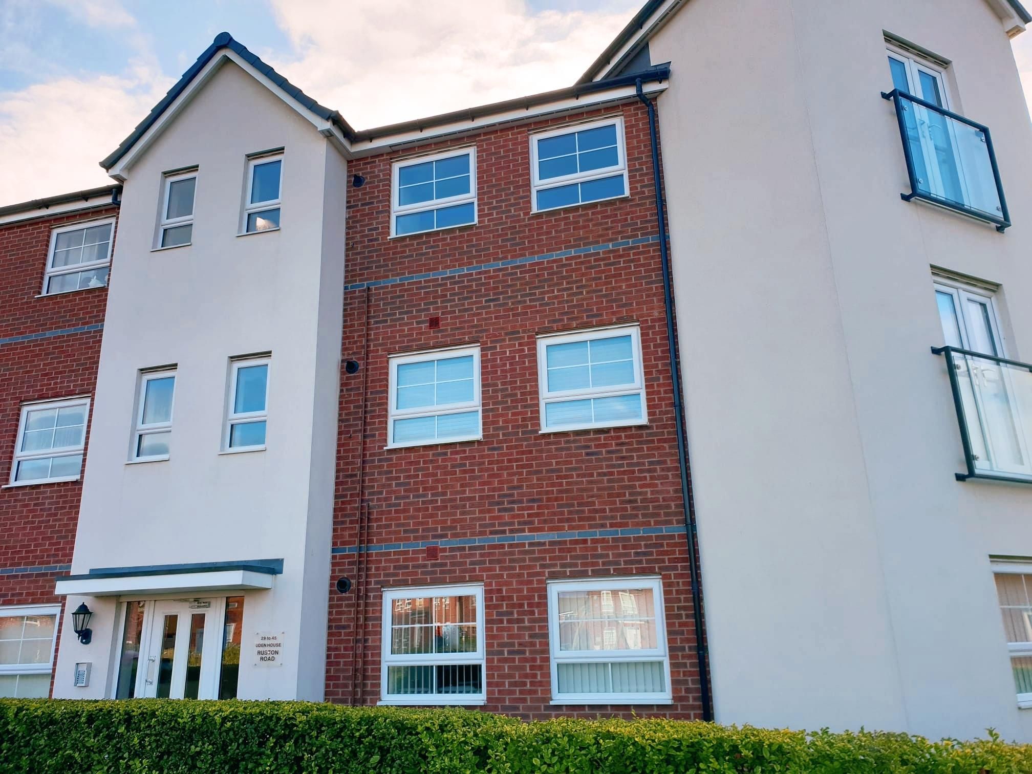 2 bed flat to rent in Ruston Road, Burntwood WS7 Zoopla