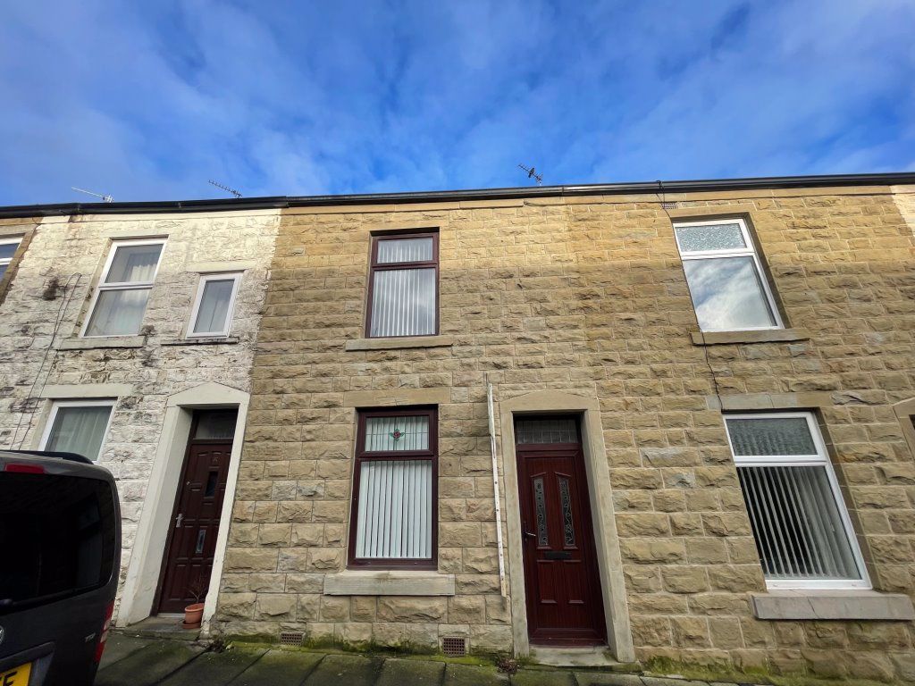 2 bed terraced house to rent in Chapel Street, Rishton, Blackburn BB1