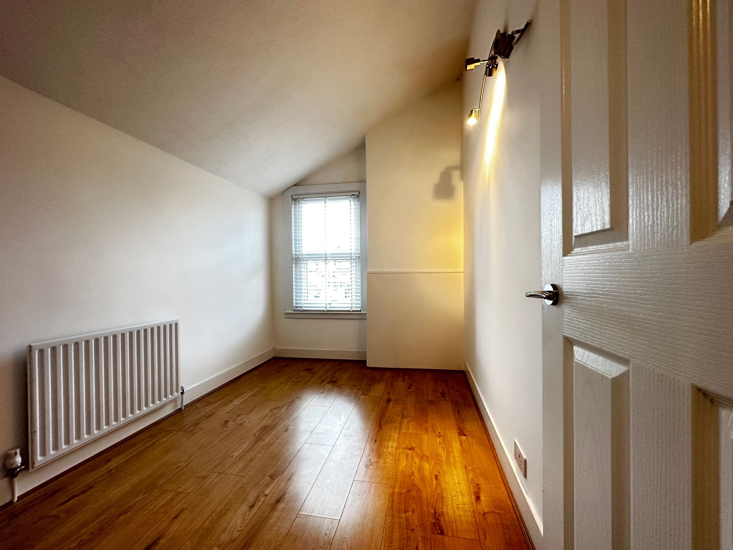 3 bed terraced house to rent in Cuxton Road, Rochester ME2 Zoopla