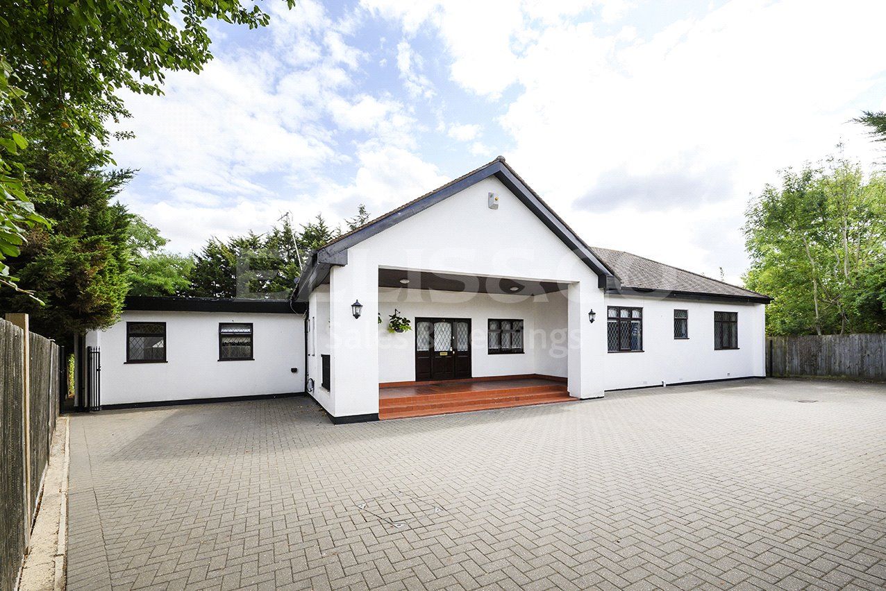 5 bed bungalow for sale in Draycott Close, Kenton, Harrow HA3 Zoopla