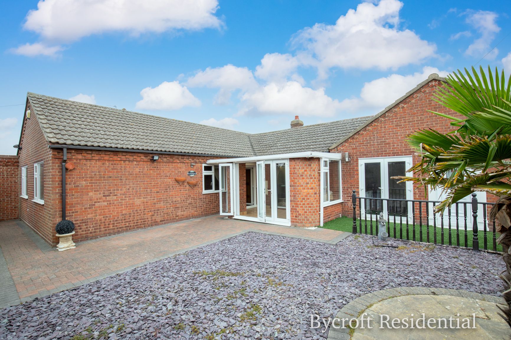 5 bed detached bungalow for sale in Fakes Road, Hemsby, Great Yarmouth