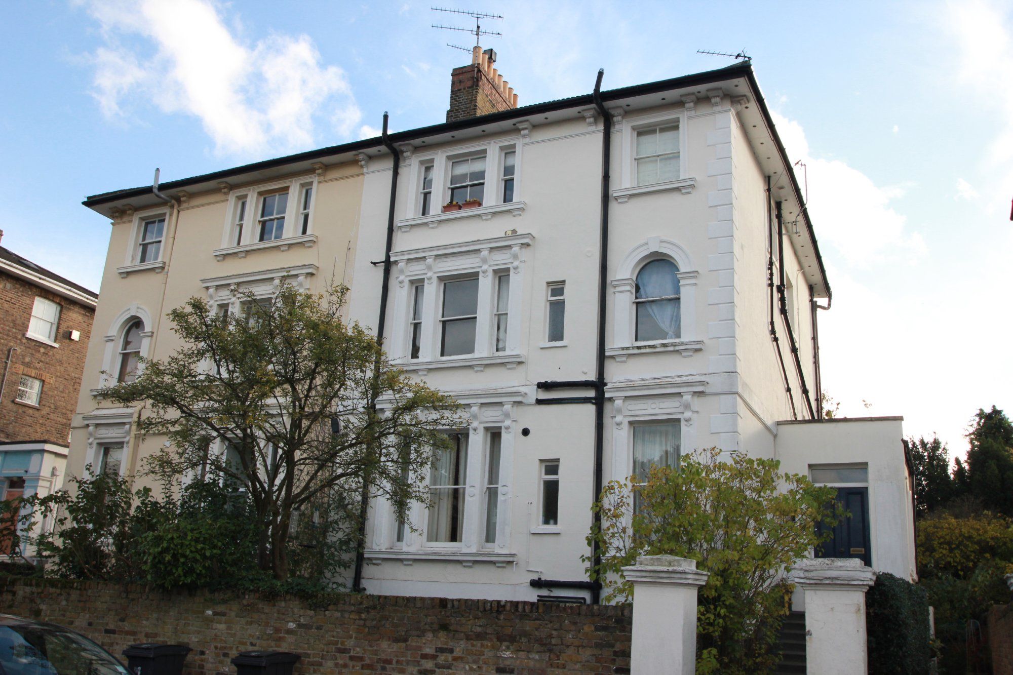 1 bed flat to rent in Uxbridge Road, Kingston Upon Thames, Surrey KT1