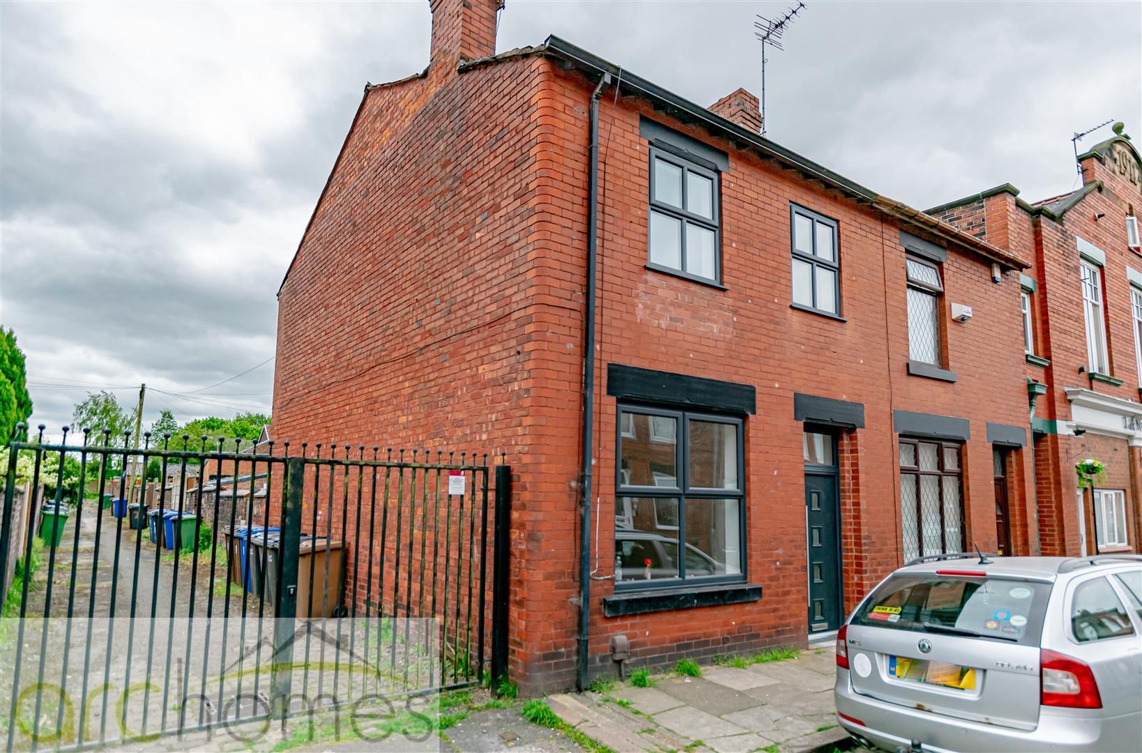 3 bed end terrace house for sale in Cambridge Street, Atherton