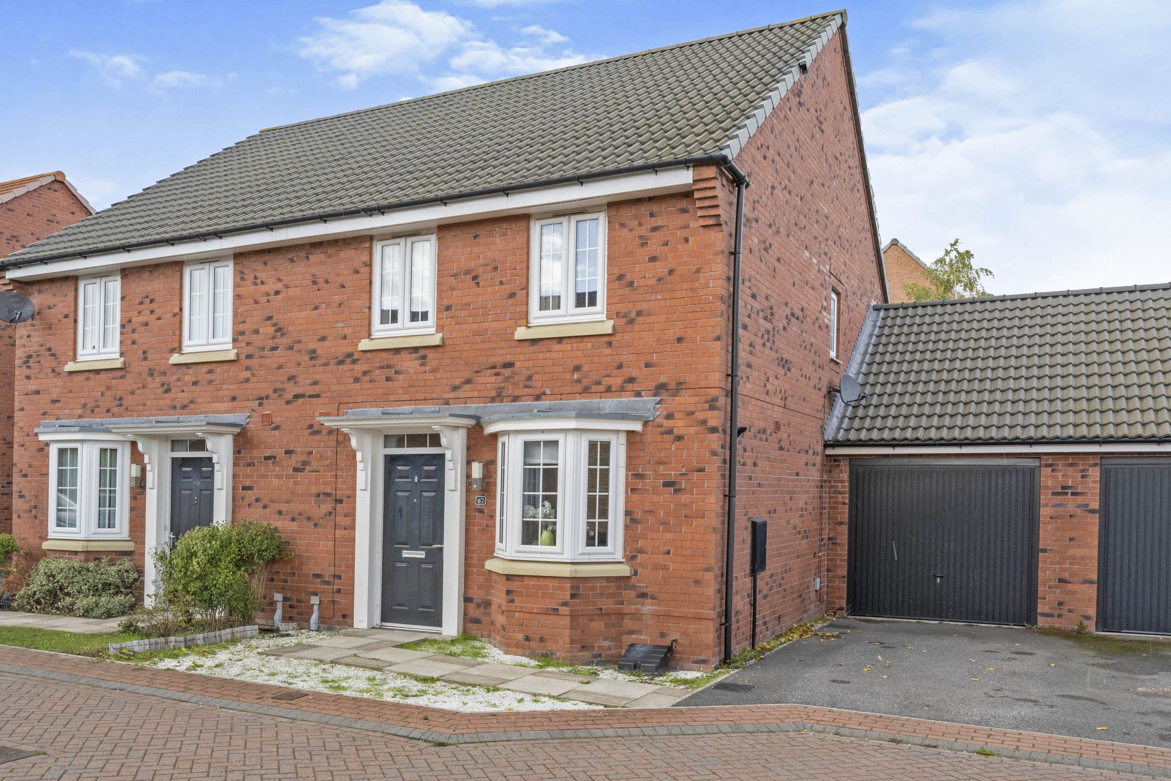 3 bed semidetached house for sale in Derwent Drive, Doncaster DN4 Zoopla