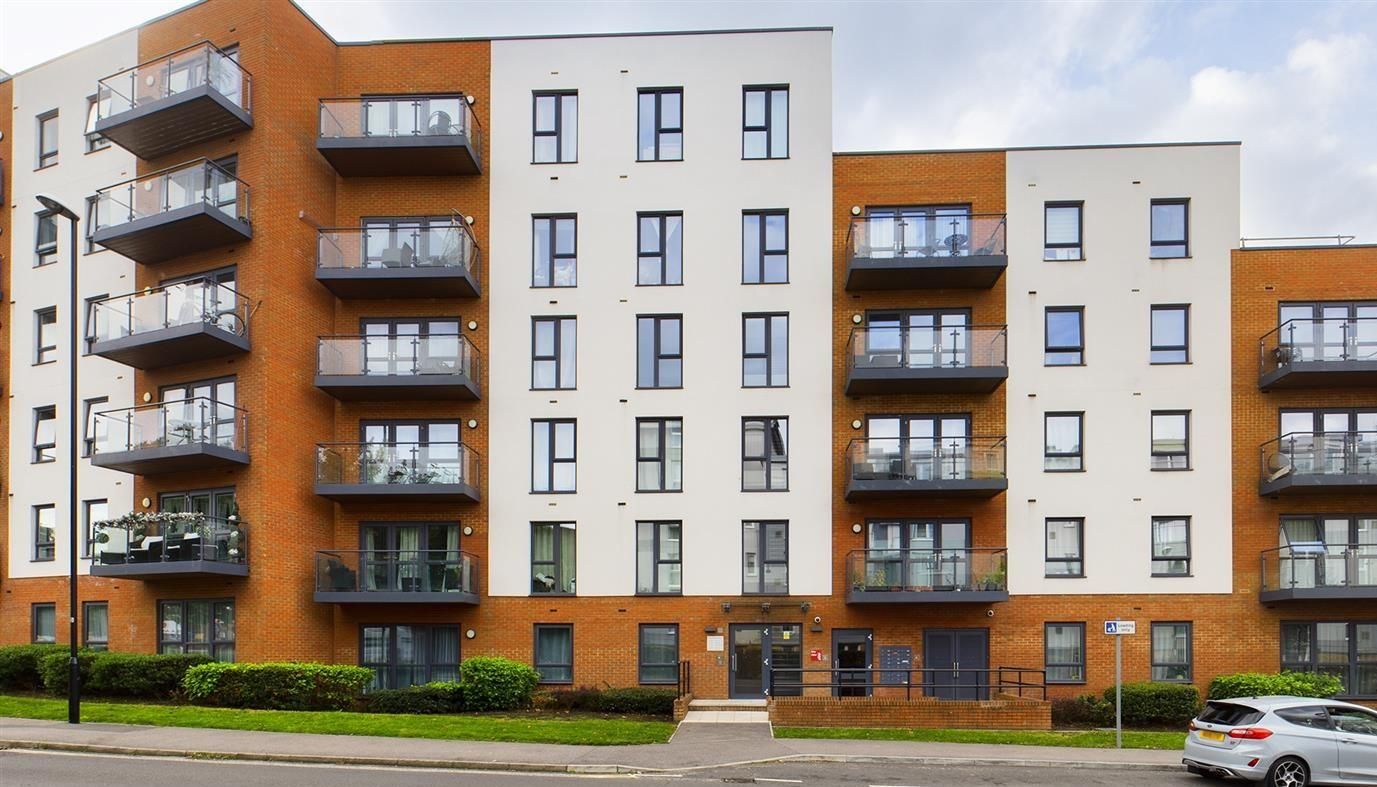 1 bed flat for sale in West Green Drive, Crawley RH11 Zoopla