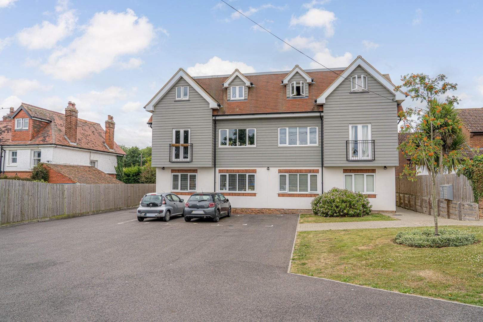 2 bed flat for sale in Park View, Sturry, Canterbury CT2 Zoopla