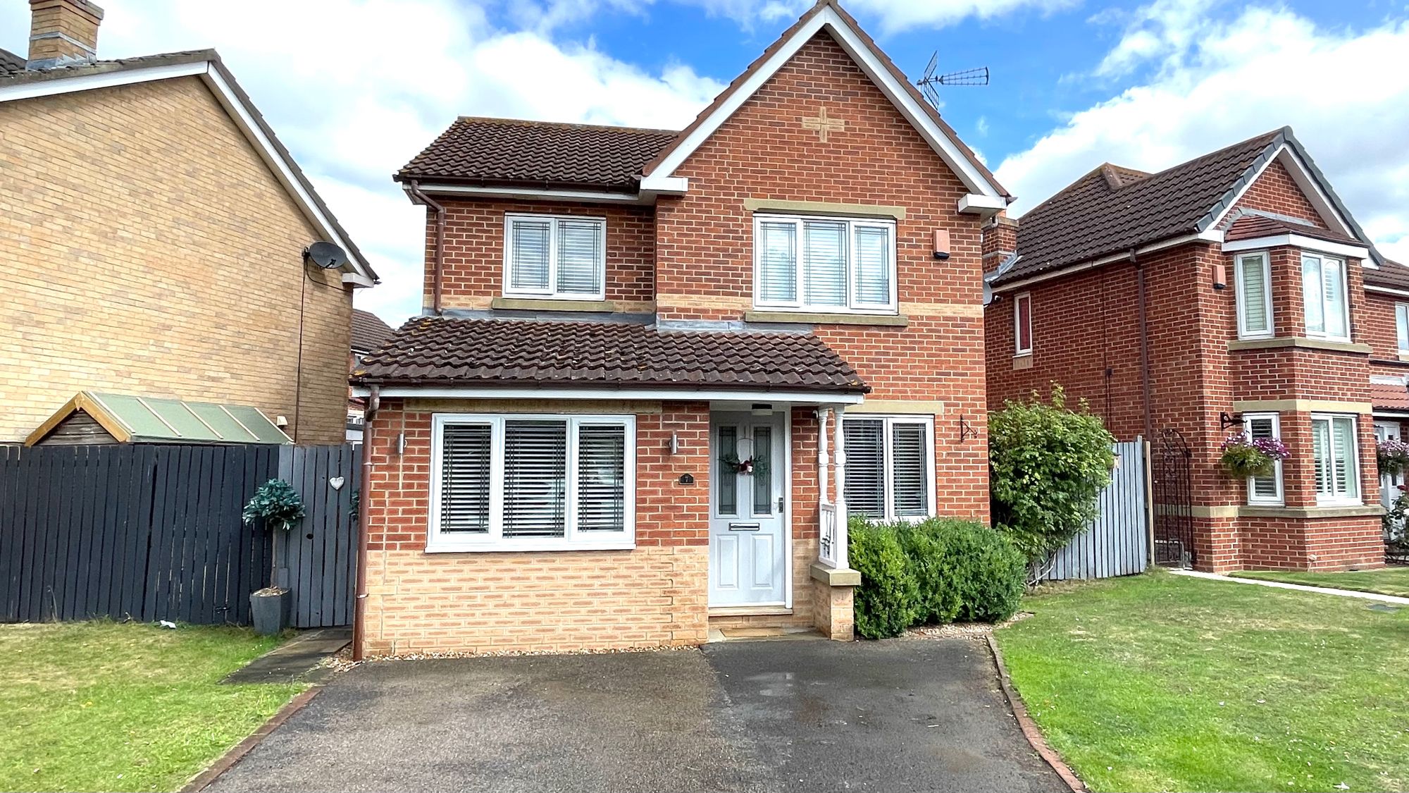 3 bed detached house for sale in Skylark Drive, Bottesford, Scunthorpe