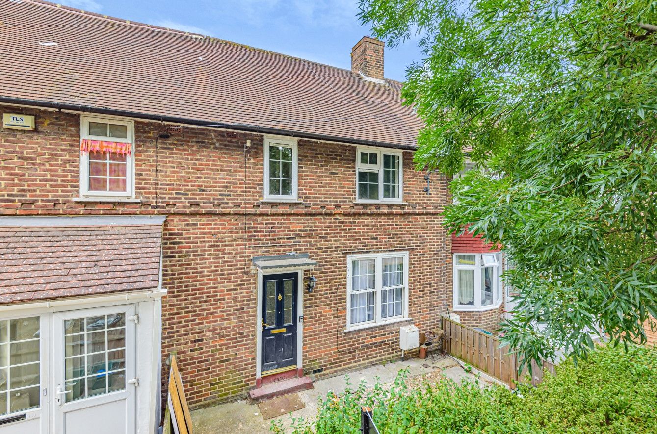 4 bed terraced house for sale in Mottingham Road, London SE9 Zoopla