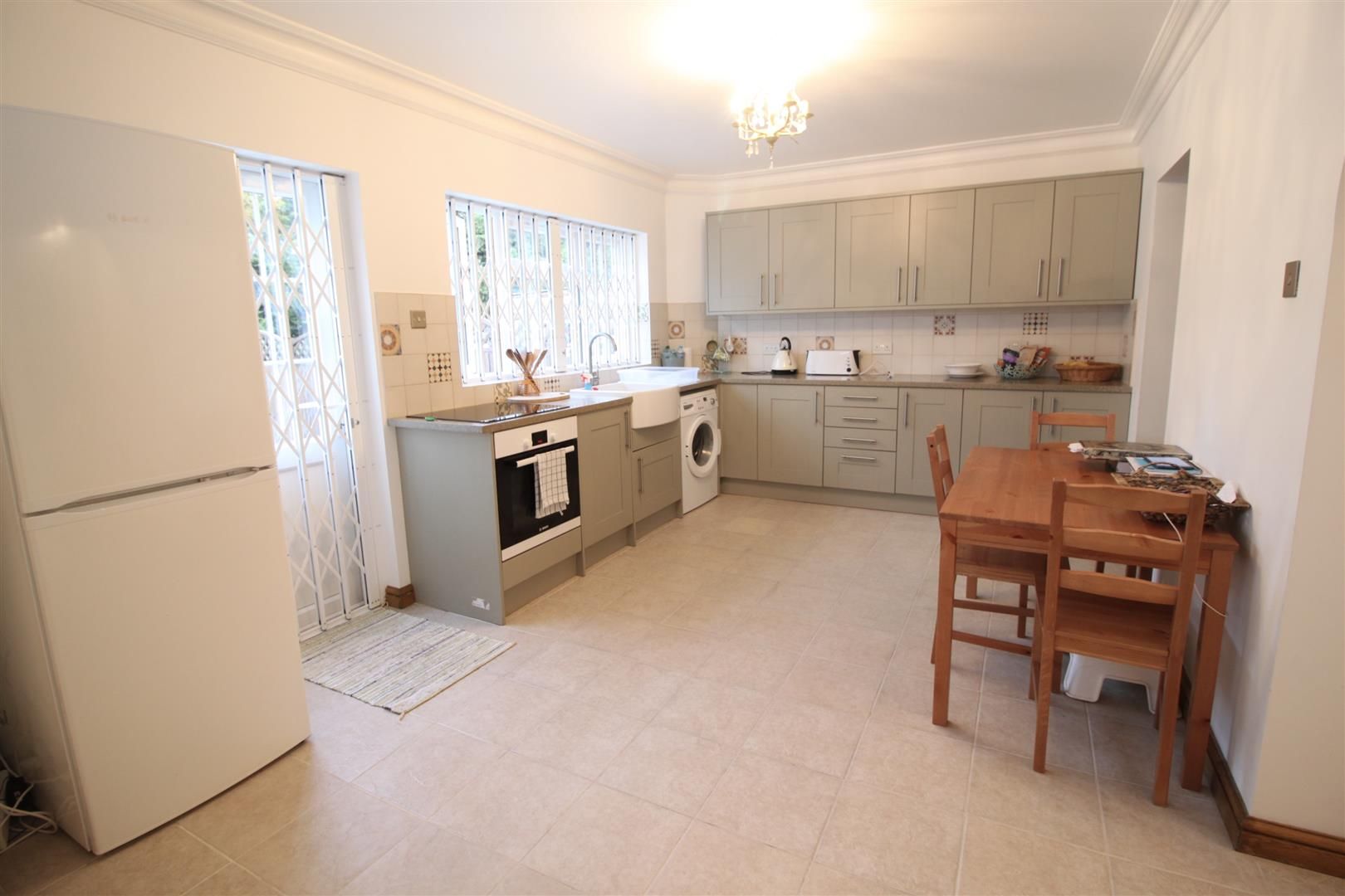 West Ridge Gardens, Greenford UB6  