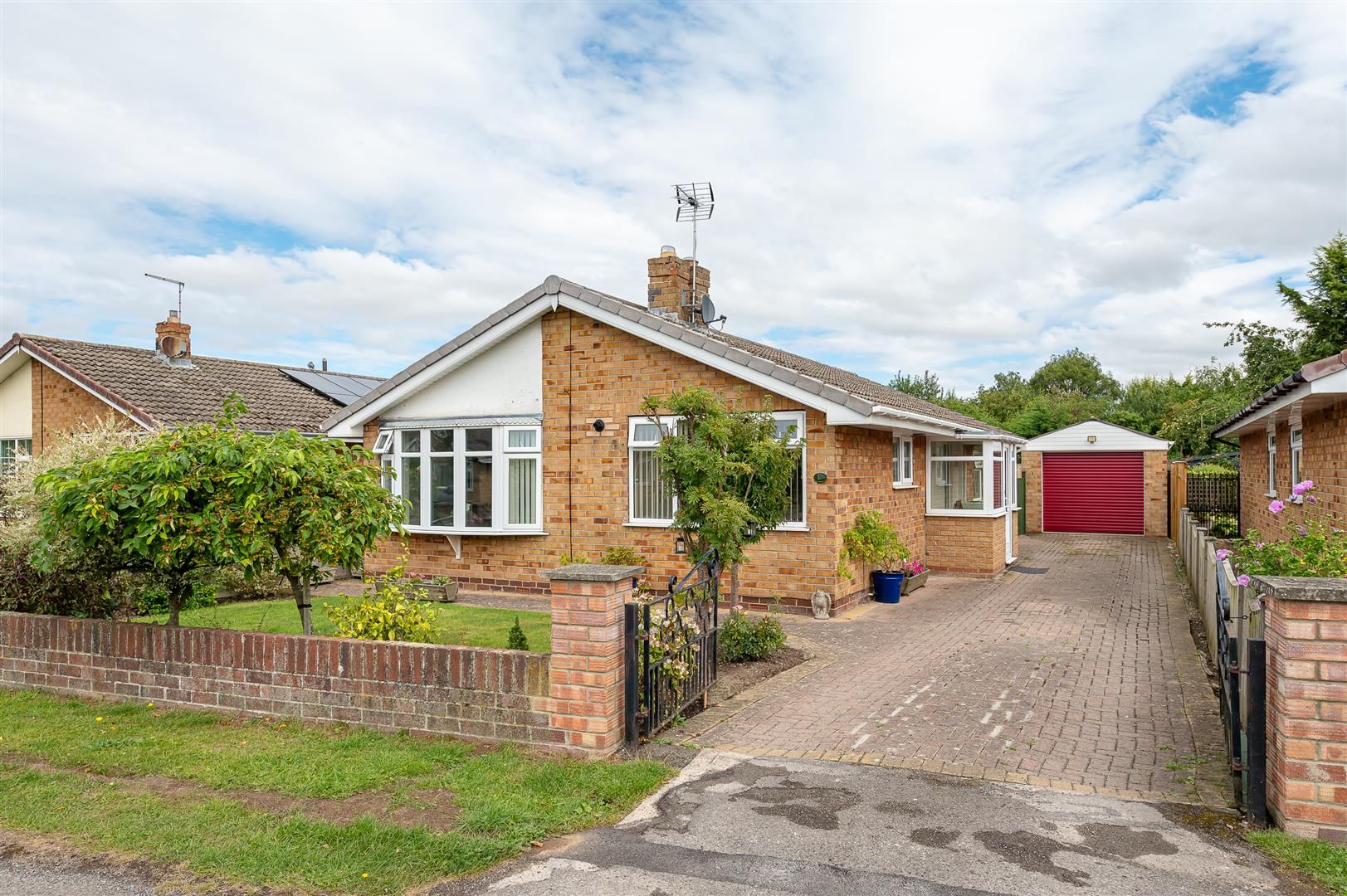 3 bed detached bungalow for sale in The Cranbrooks, Wheldrake, York