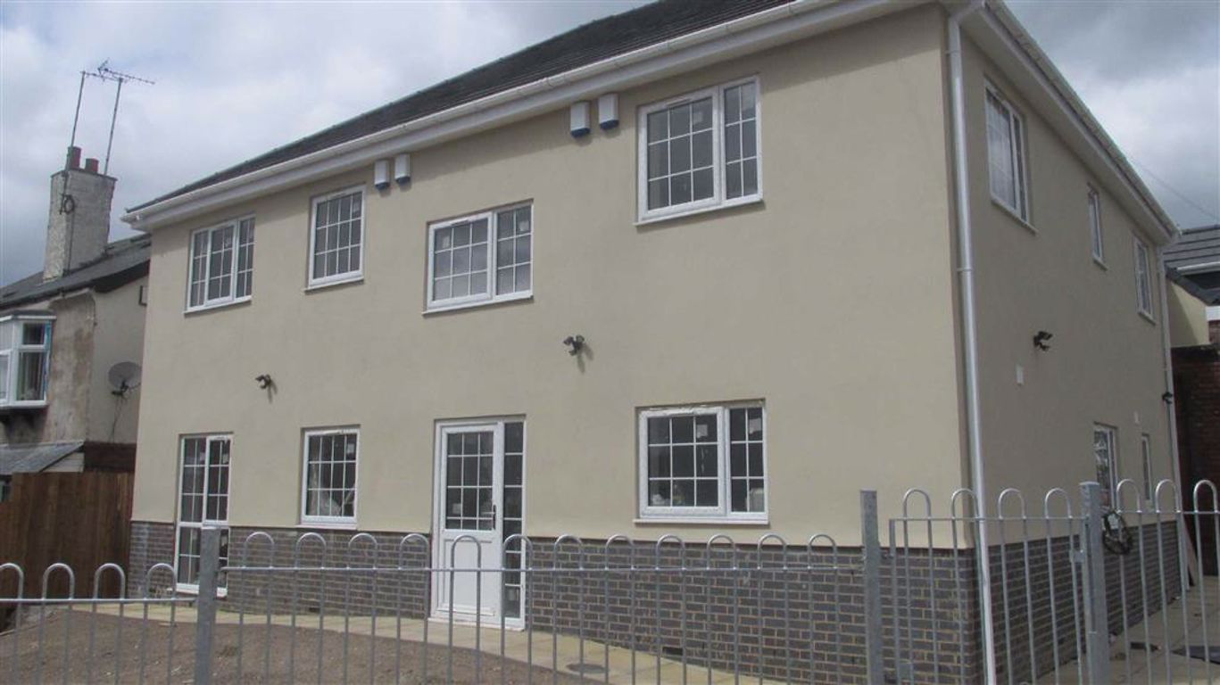 2 bed flat to rent in Vicarage Road, Oldbury B68 Zoopla