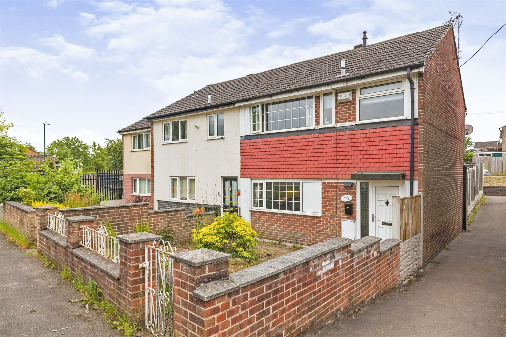 2 bed end terrace house for sale in Woolsington Close, Strelley