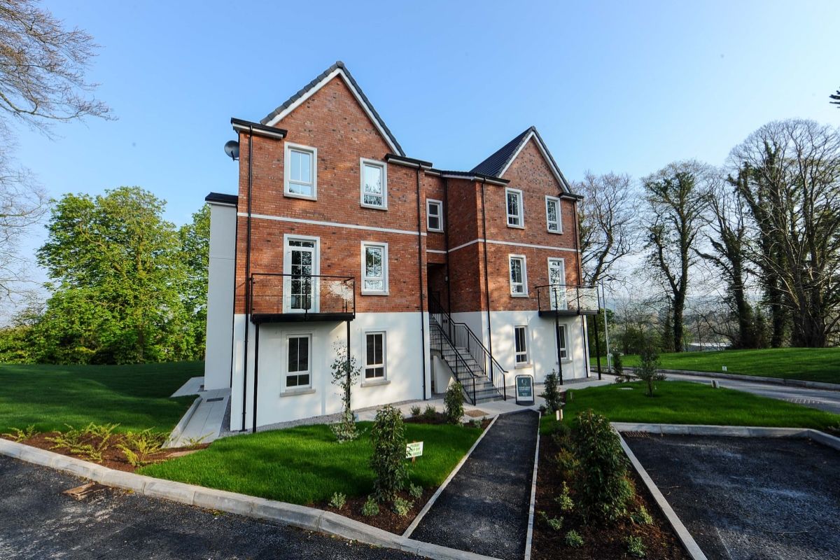 2 bed flat to rent in Old Dundonald Road, Dundonald, Belfast BT16 Zoopla