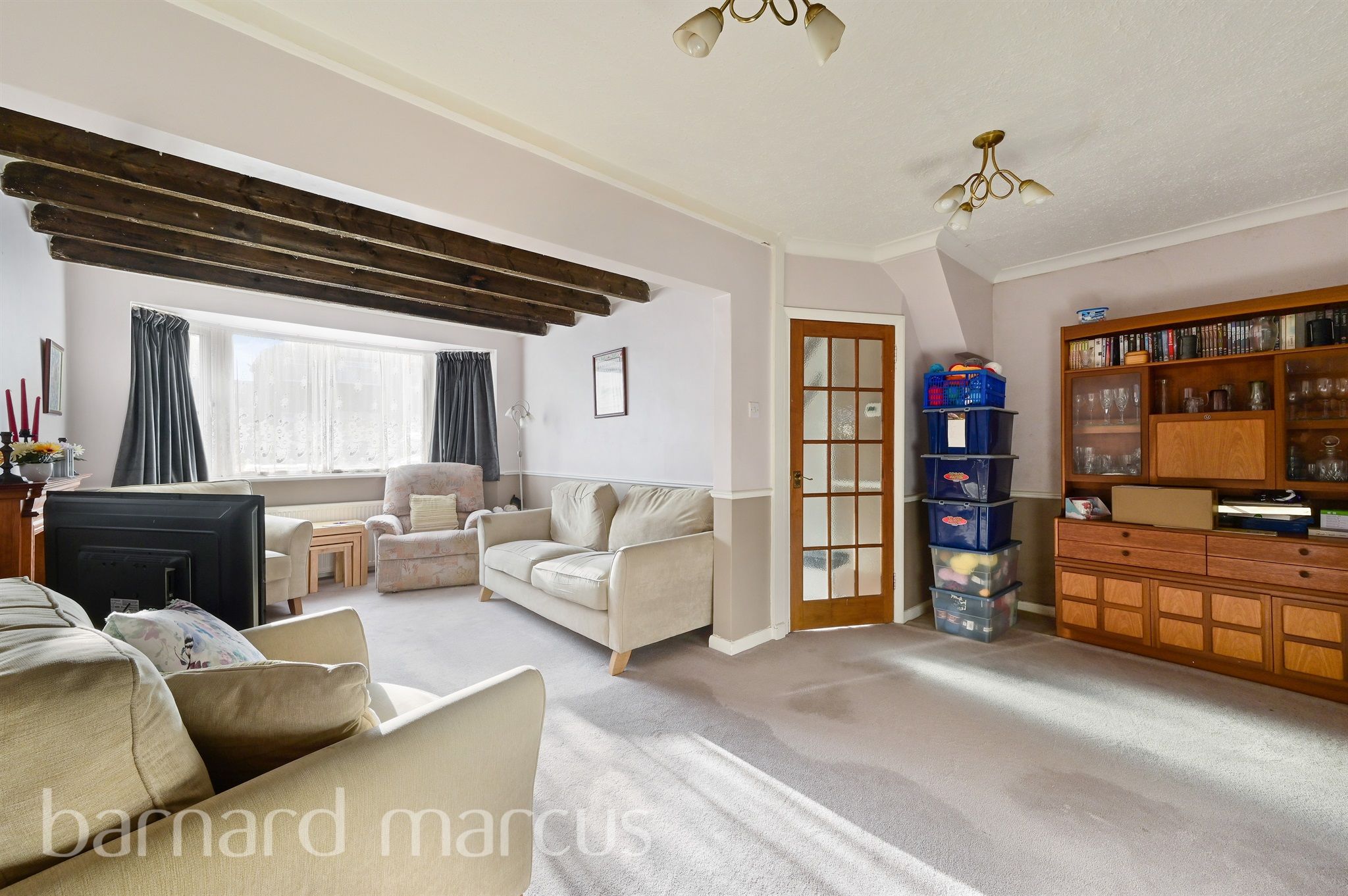 4 bed semidetached house for sale in Hughenden Road, Worcester Park