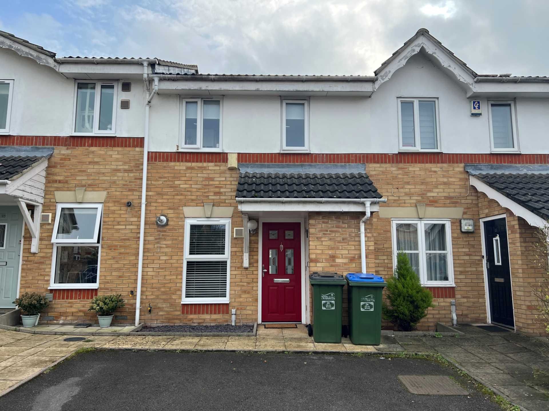 2 bed property for sale in Dean Road, Central Thamesmead, London SE28 Zoopla