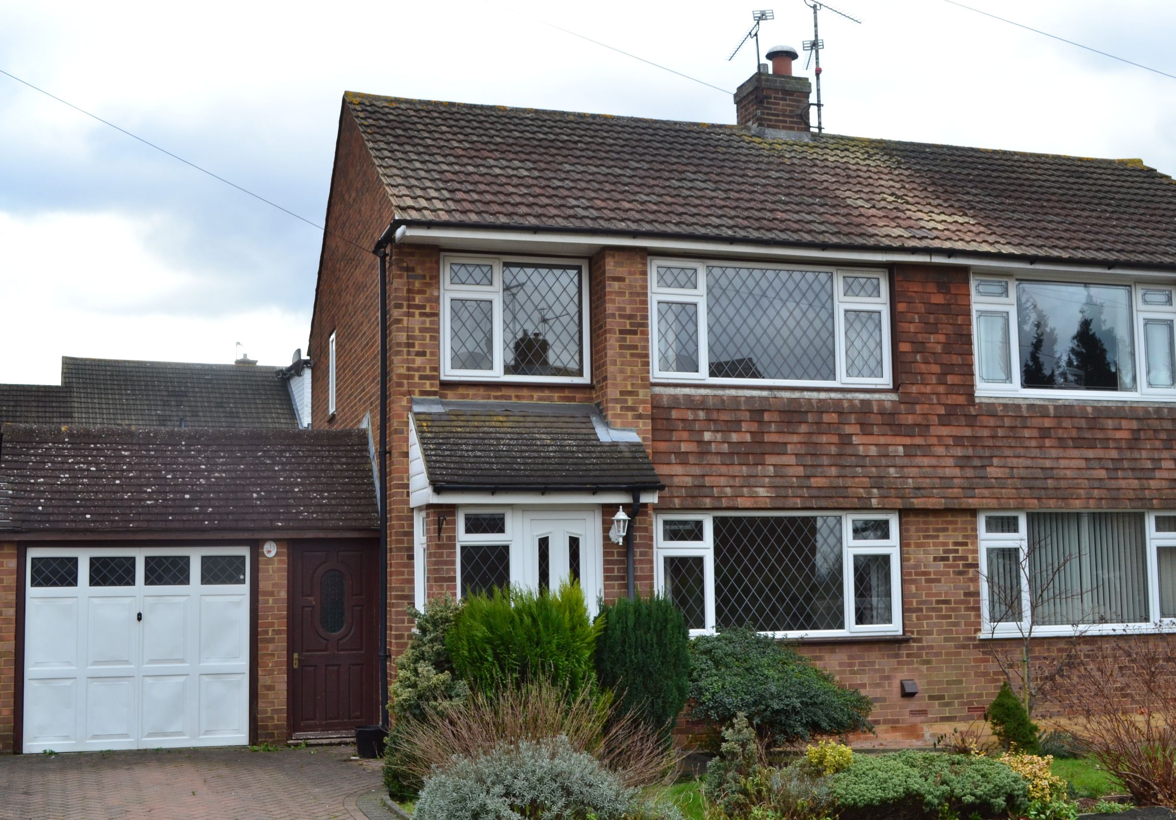 3 bed semidetached house for sale in Bransgore, Rainham ME8 Zoopla