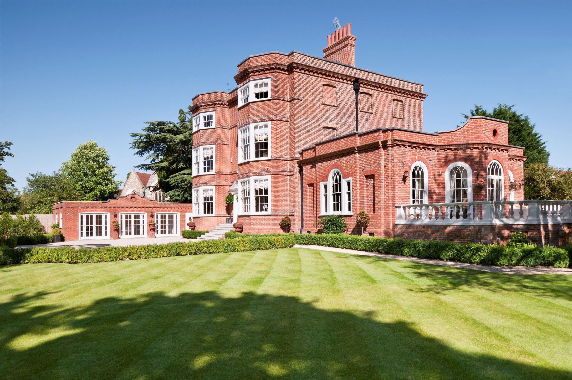 7 bed detached house for sale in Bray Road, Bray, Maidenhead, Berkshire