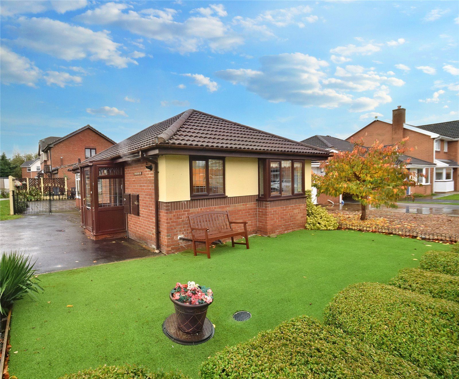 2 bed bungalow for sale in Parklands Avenue, Horbury, Wakefield, West