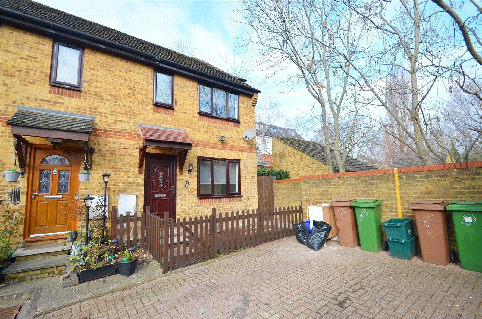 2 bed end terrace house to rent in Lyle Close, Mitcham CR4 Zoopla