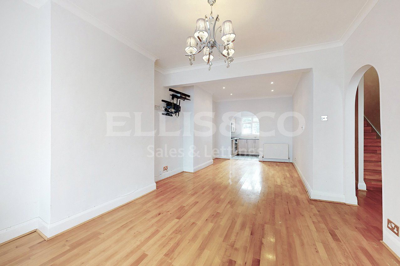 3 bed detached house for sale in Hamilton Road, London NW11 Zoopla