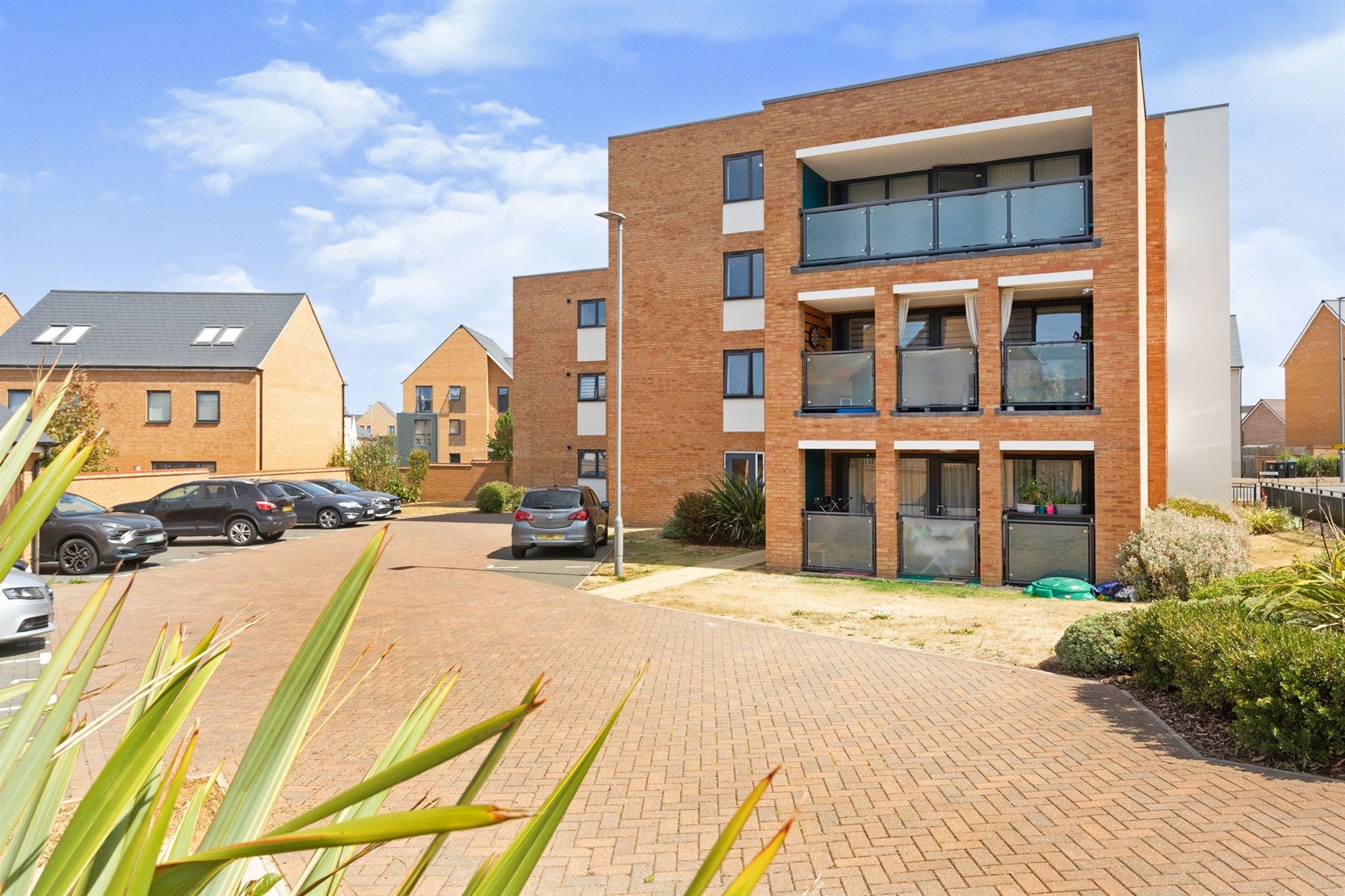 2 bed flat for sale in Newport Road, Brooklands, Milton Keynes MK10