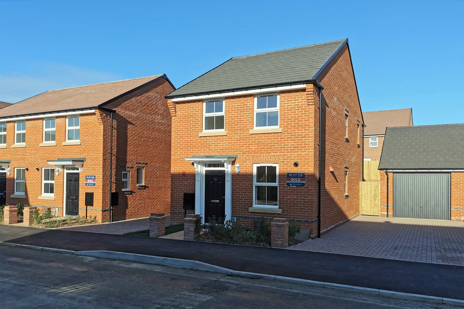 3 bed detached house to rent in Shelby Drive, Chichester