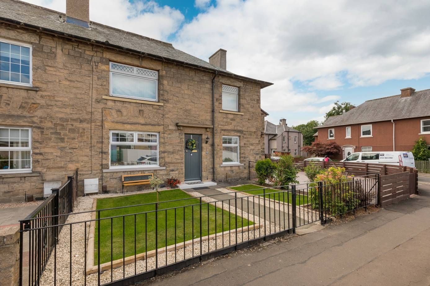 13 Chesser Grove Chesser EH14  