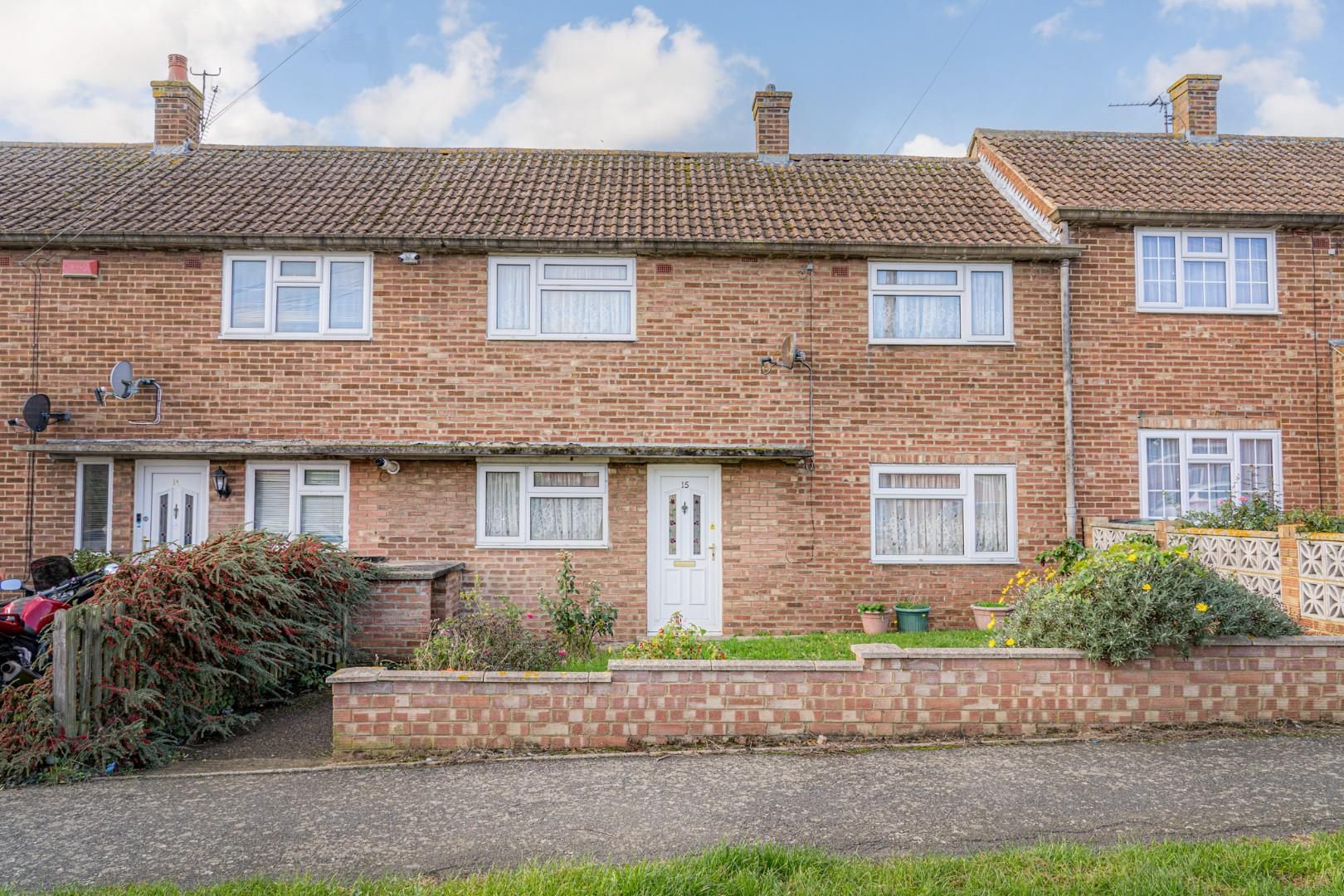 3-bed-terraced-house-for-sale-in-woodside-road-sturry-canterbury-ct2