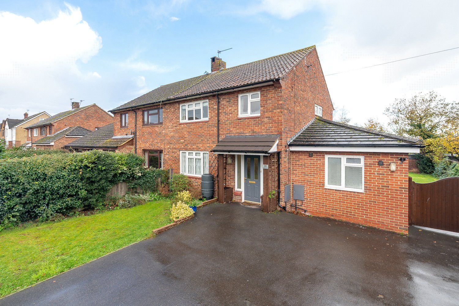 4 bed semidetached house for sale in Allington Way, Allington