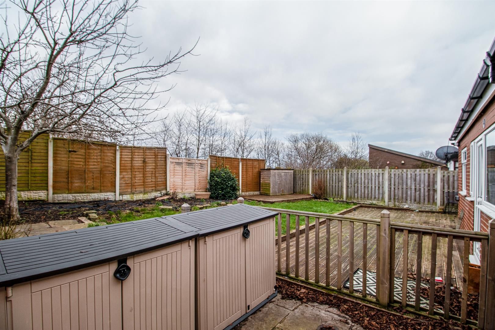 4 bed property for sale in Palesides Avenue, Ossett WF5 Zoopla