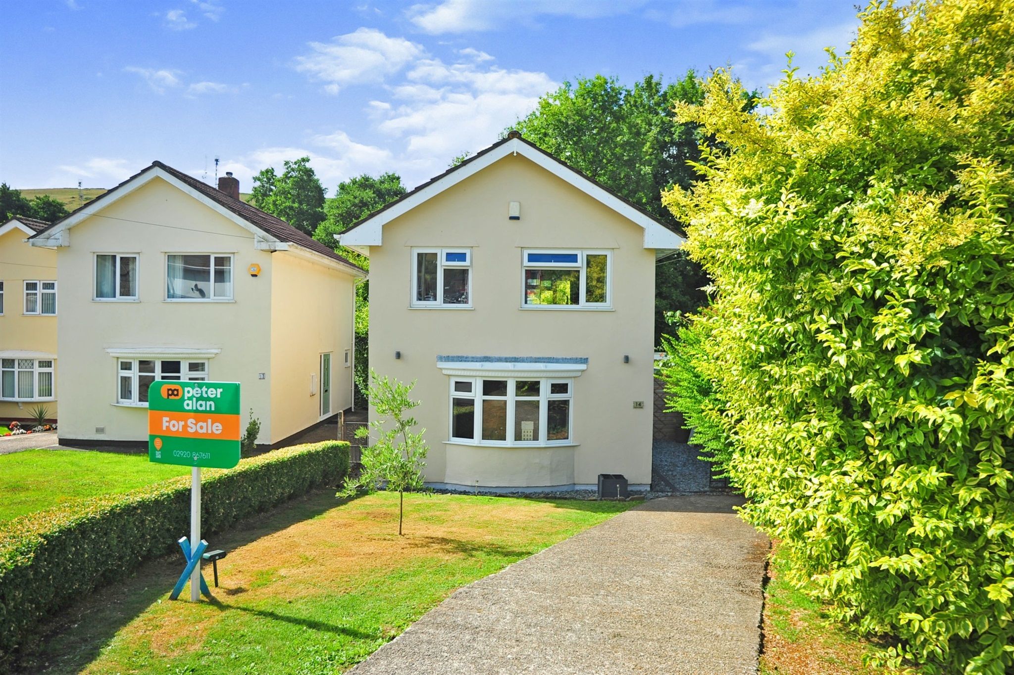 3 bed detached house for sale in Farm Close, Abertridwr, Caerphilly