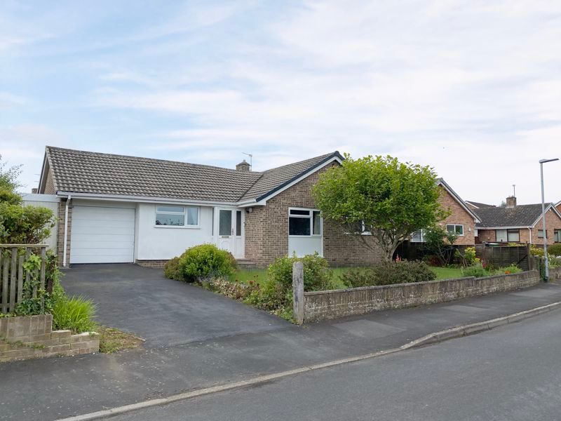 3 bed bungalow for sale in Highfield, Taunton TA1 Zoopla