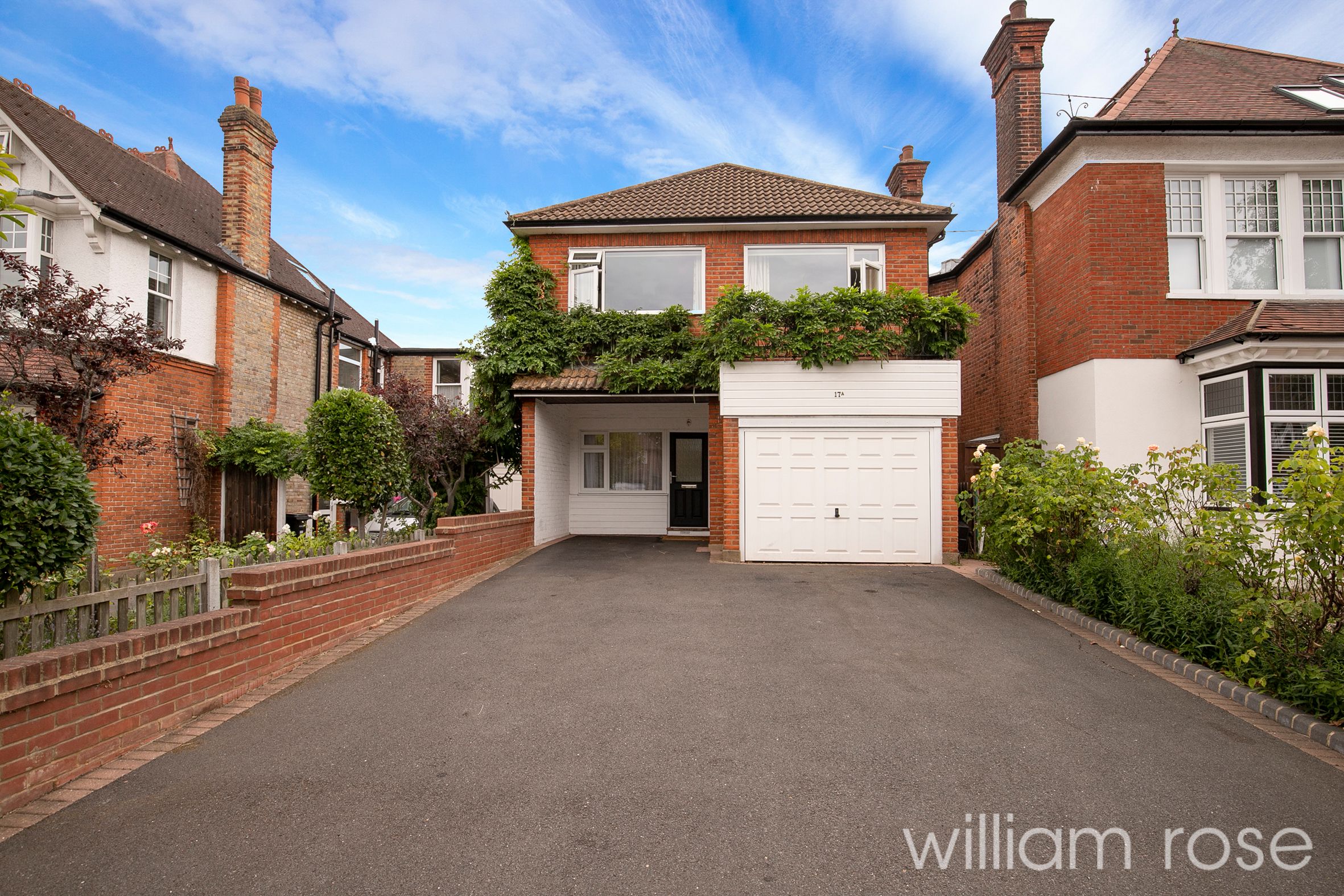 4 bed detached house for sale in Kings Avenue, Woodford Green IG8 Zoopla