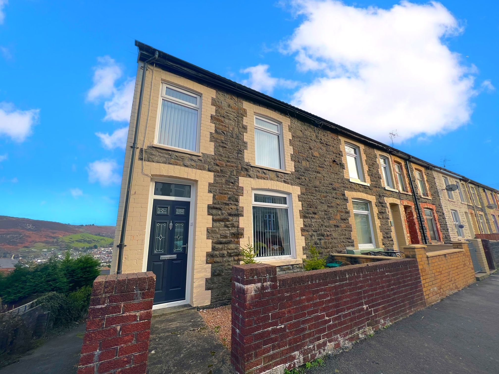 3 bed property to rent in Thomas Street, Penygraig, Tonypandy CF40 Zoopla