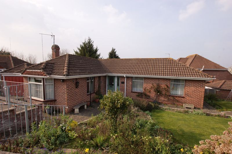 2 bed detached bungalow for sale in Riverside Avenue, Wallington