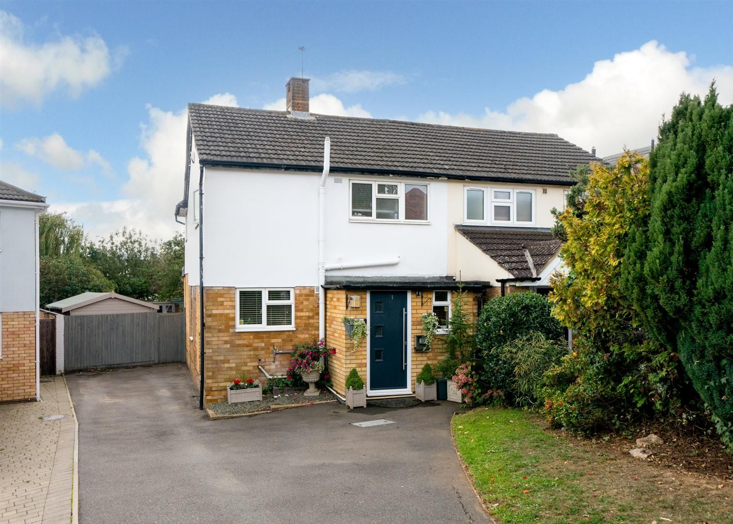 3 bed semidetached house for sale in Barnfield Road, St.Albans AL4