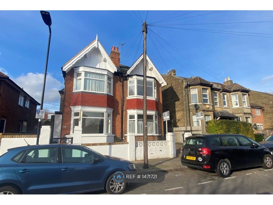 Studio to rent in Carlyle Road, London W5 Zoopla