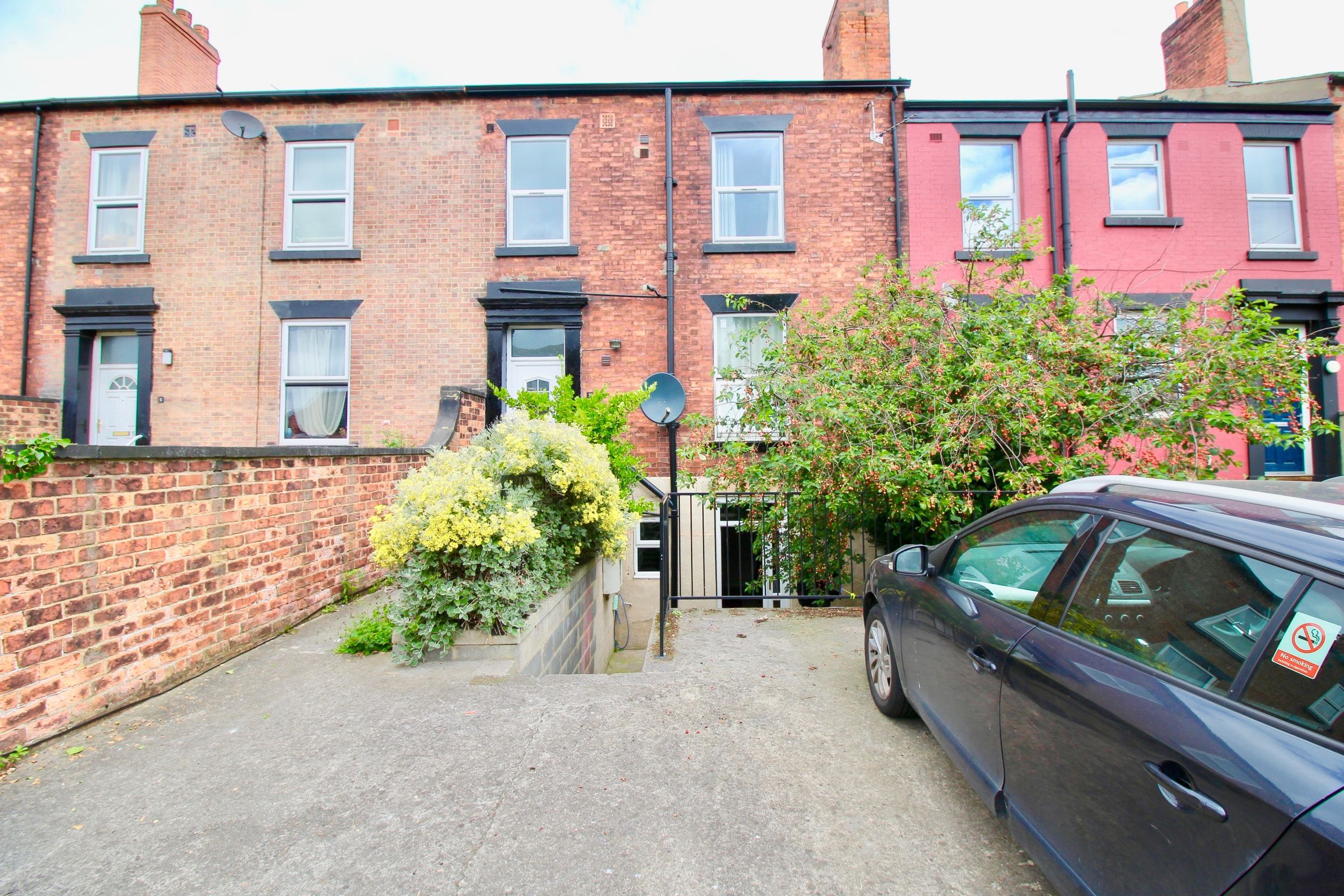 Studio to rent in Francis Street, Leeds, West Yorkshire LS7 Zoopla