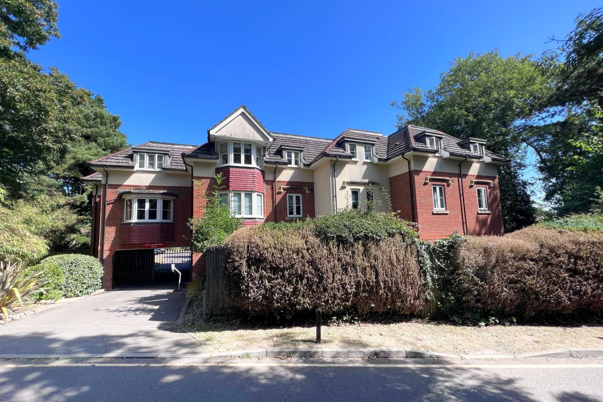 2 bed flat for sale in Marchmont Place, Bracknell RG12 Zoopla