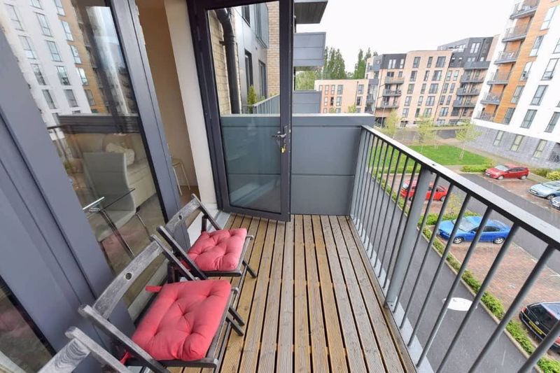 2 bed flat for sale in Nobel Close, Edgware NW9 Zoopla