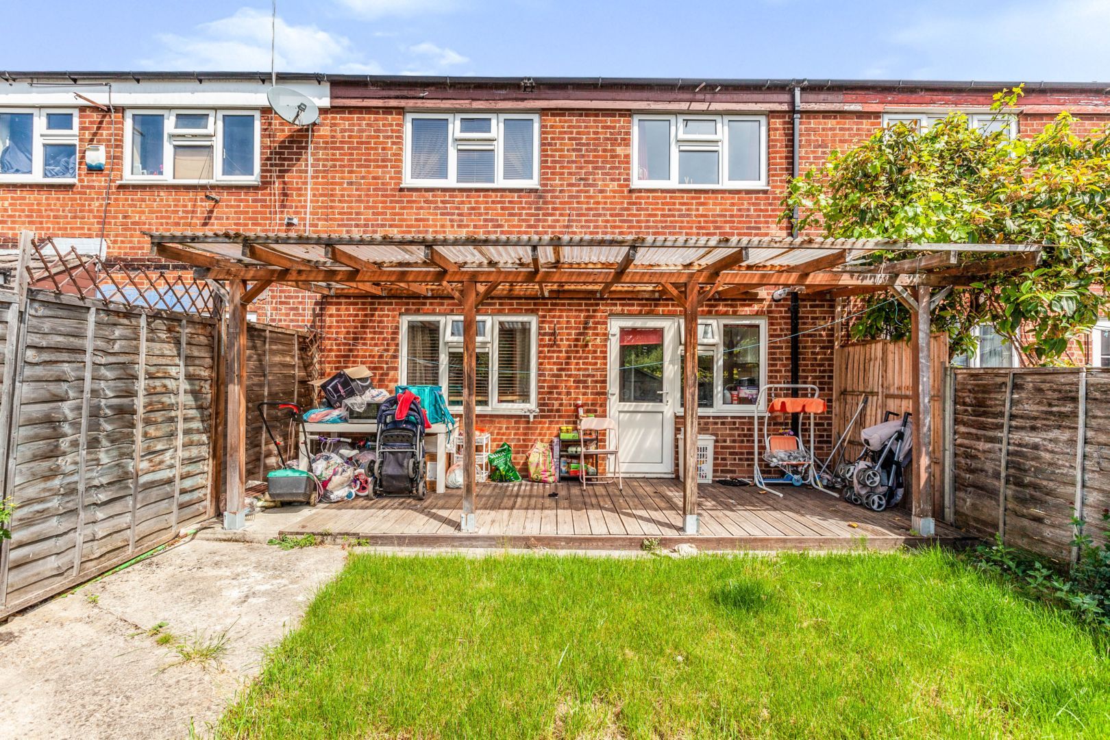 4 bed terraced house for sale in Bodmin Avenue, Slough SL2 Zoopla