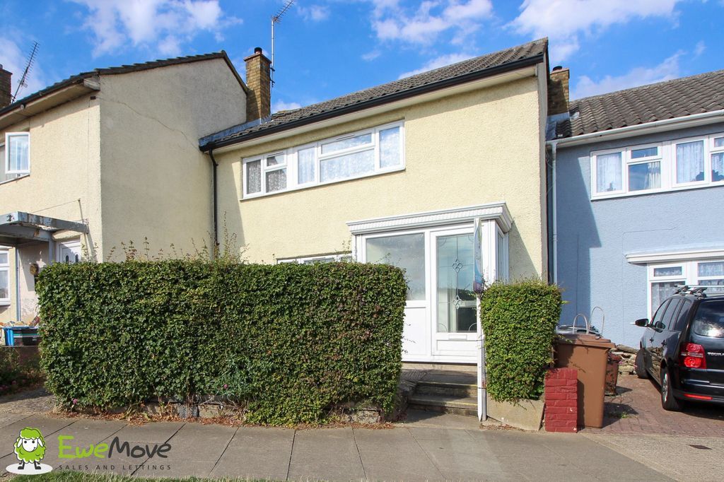 3 bed terraced house for sale in Chells Way, Stevenage SG2 Zoopla