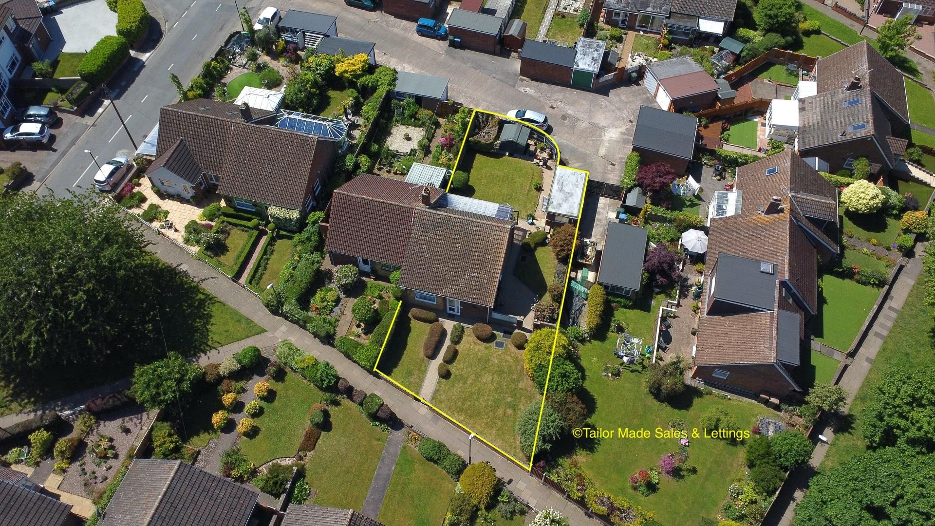 2 bed bungalow for sale in Barn Close, Allesley Park, Coventry No