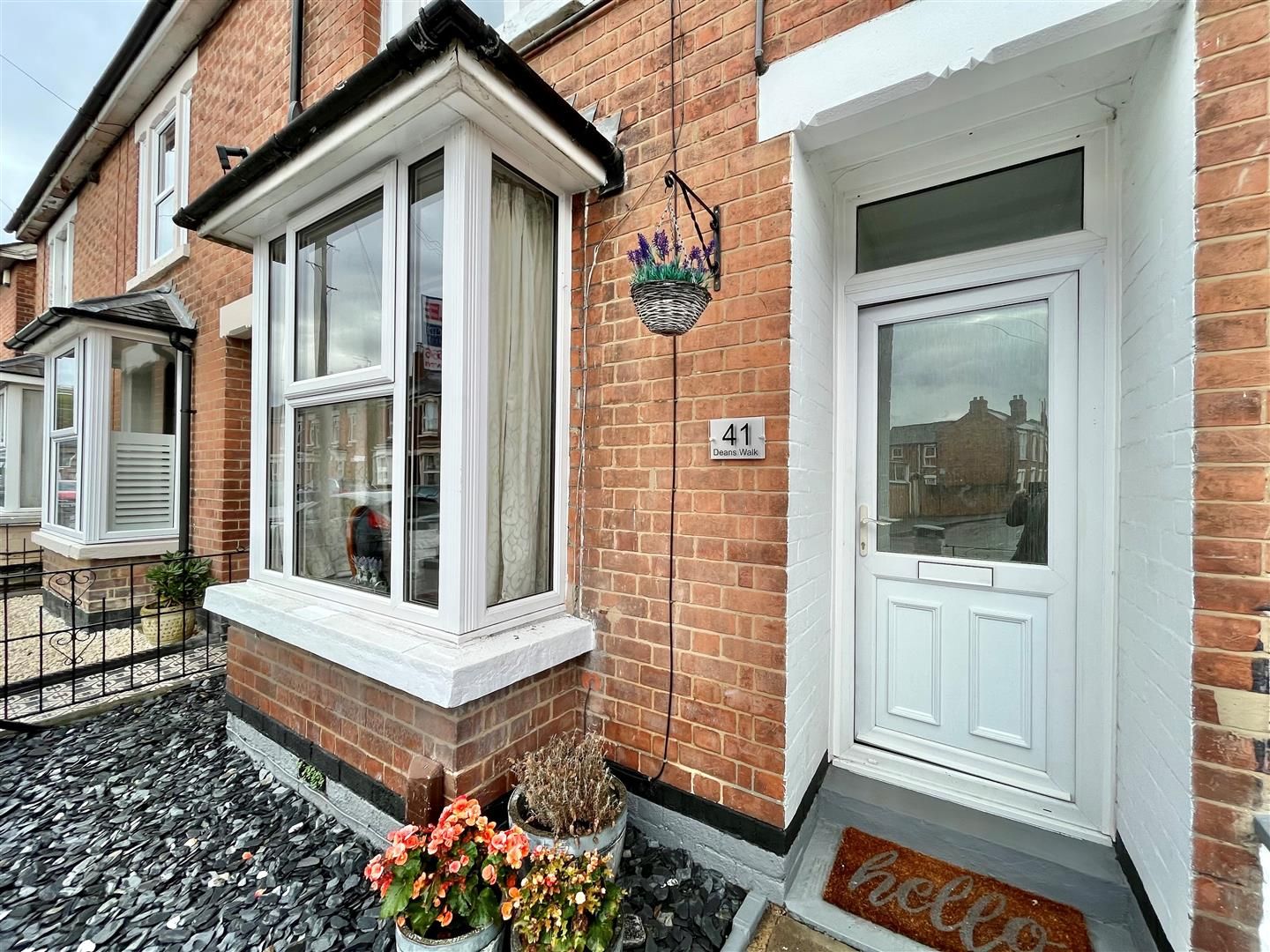 3 bed terraced house for sale in Deans Walk, Gloucester GL1 Zoopla