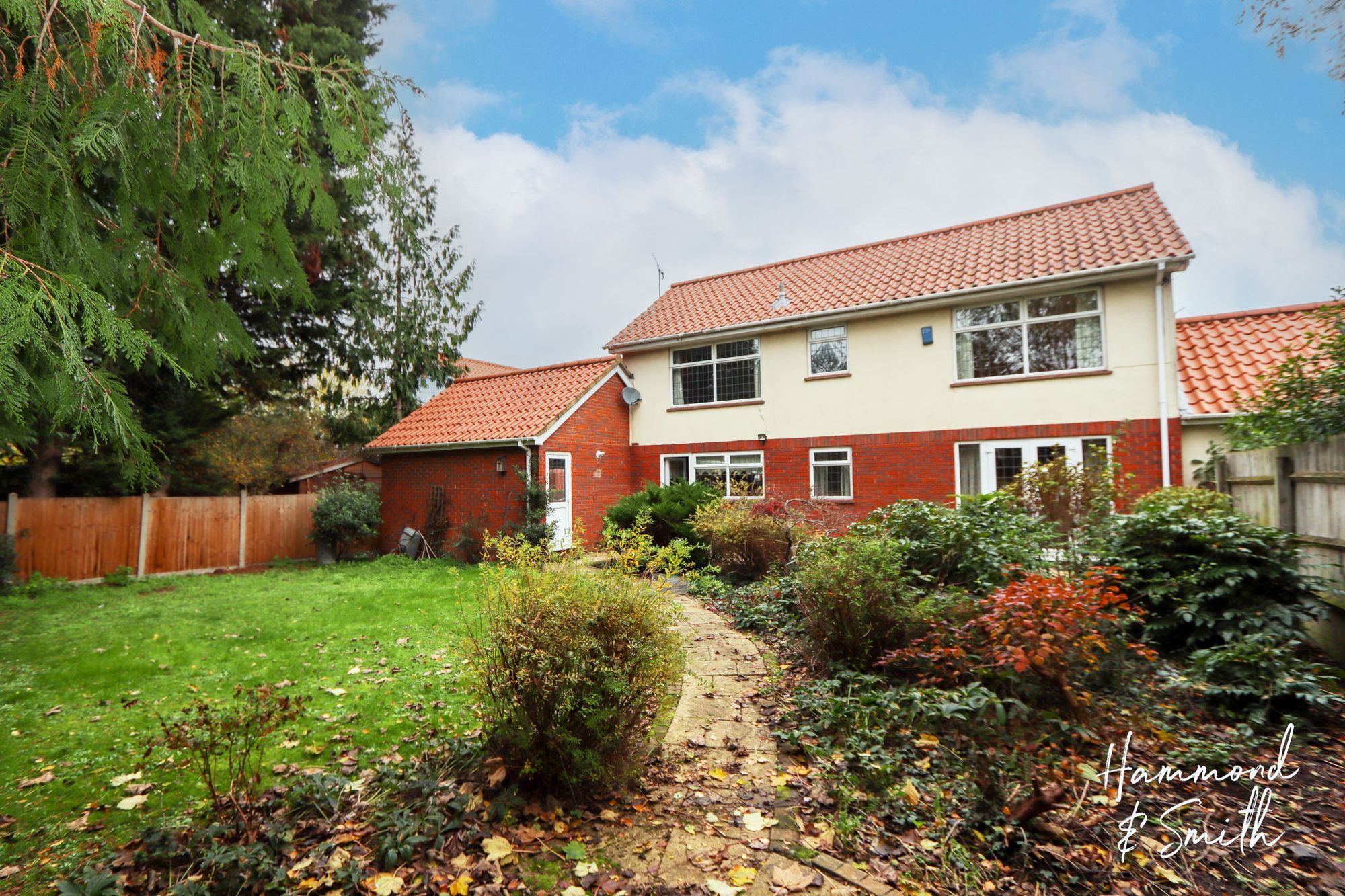 4 bed detached house for sale in Thrifts Mead, Theydon Bois CM16 Zoopla