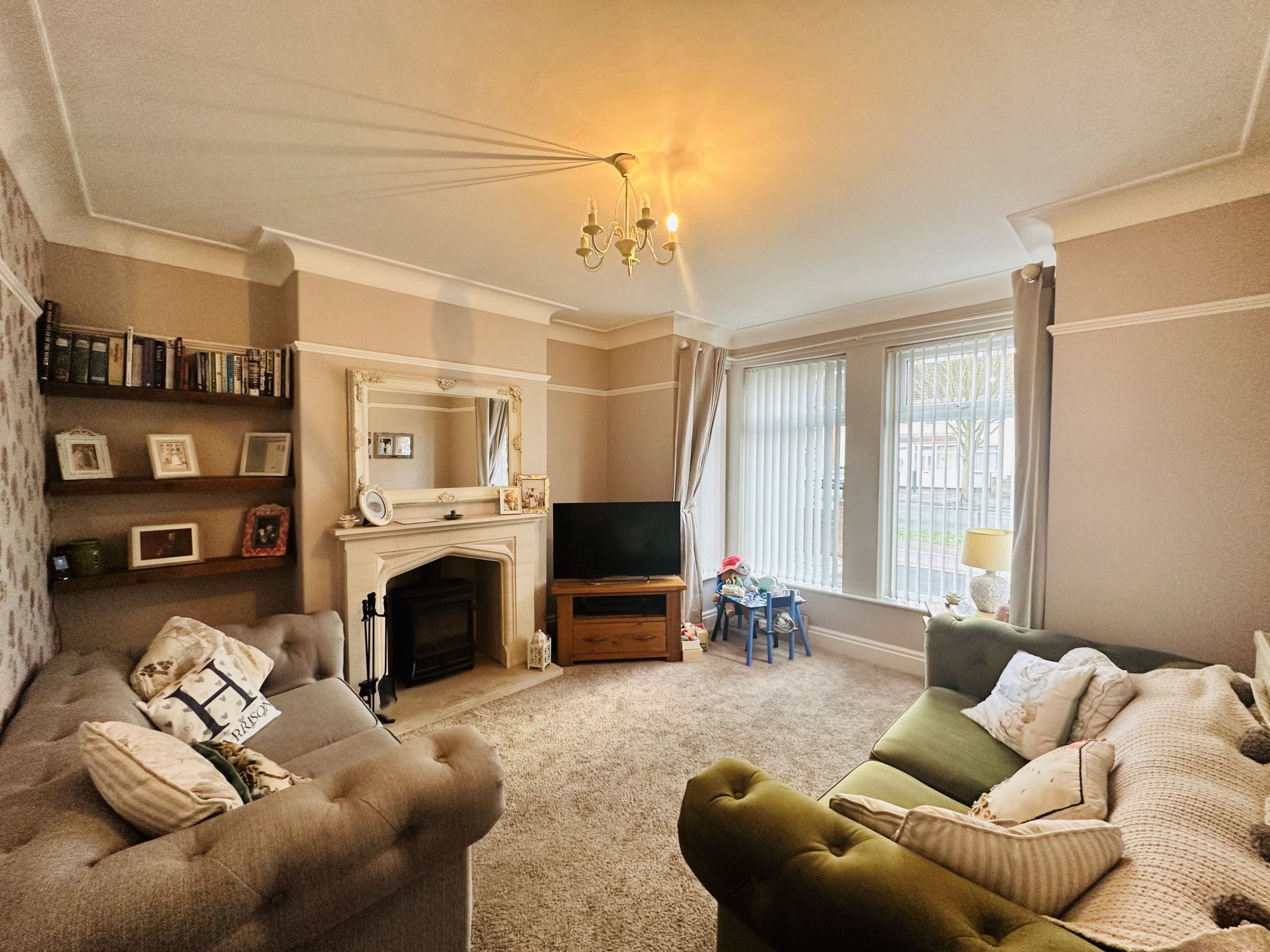 3 bed semidetached house for sale in James Reckitt Avenue, Hull HU8