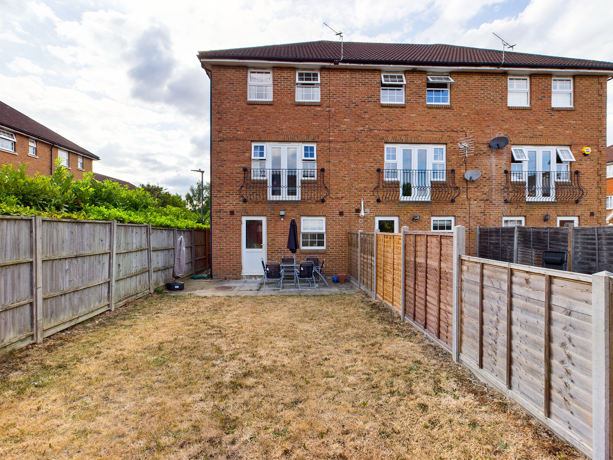 3 bed town house for sale in Kensington Way, Borehamwood WD6 Zoopla