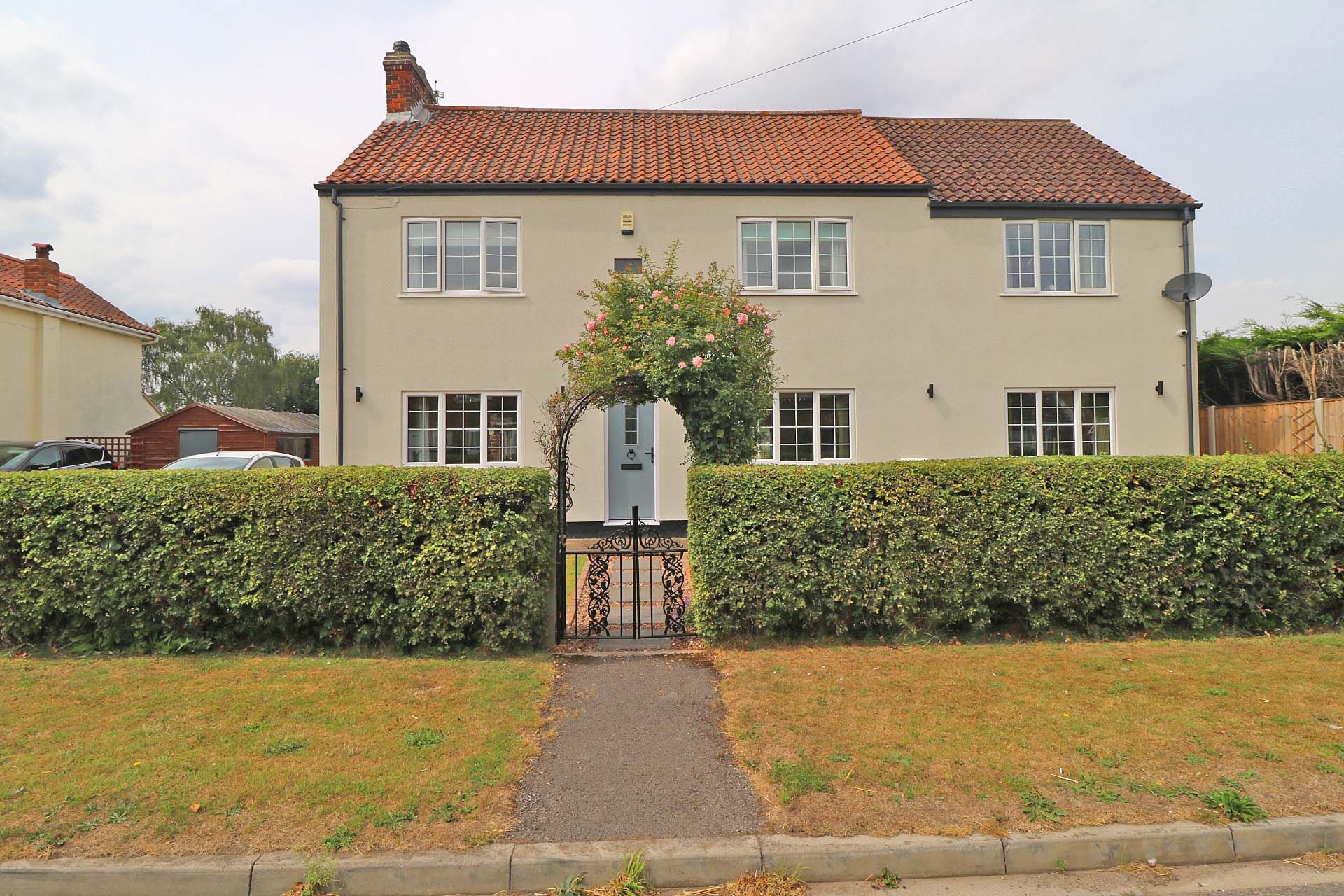 5 bed cottage for sale in Carrhouse Road, Belton, Doncaster DN9 Zoopla