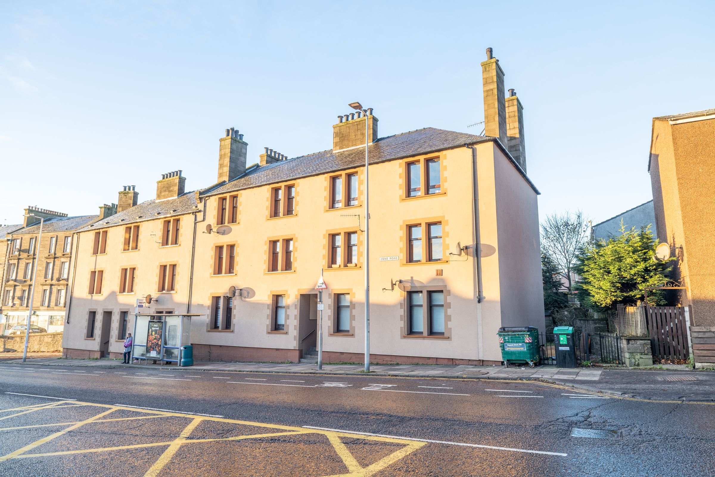 2 bed flat for sale in Dens Road, Dundee DD3 Zoopla