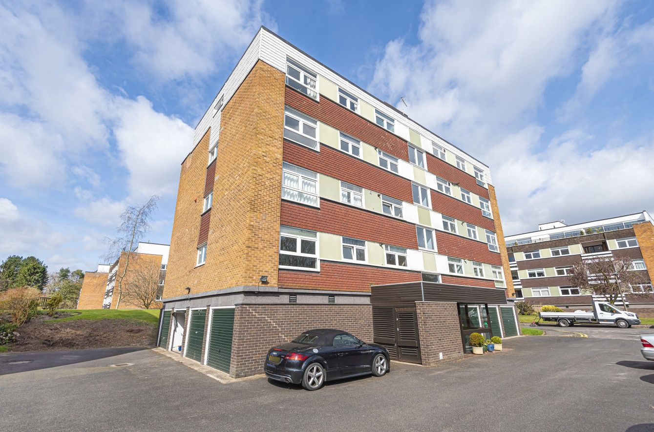 45, Riverside Drive, Solihull B91  